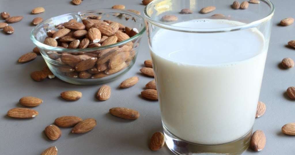 Almond milk recipe for health