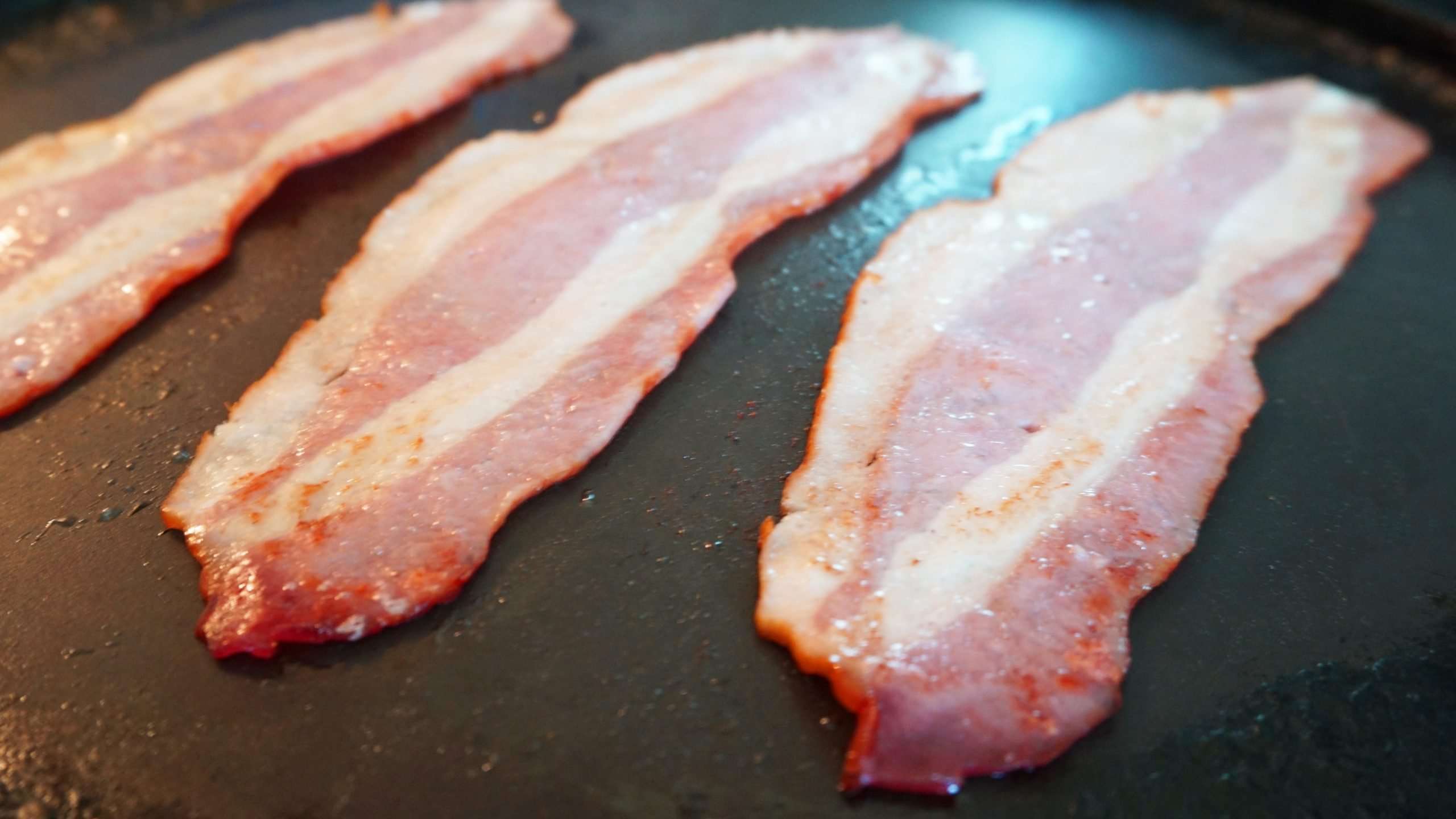 Turkey Bacon: How Healthy Is It Really?  Health ...